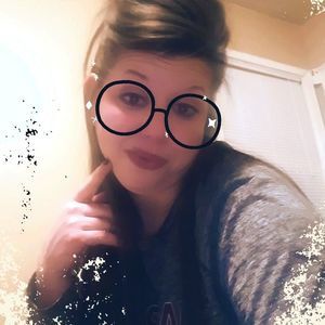 Meet your Posher, Danica